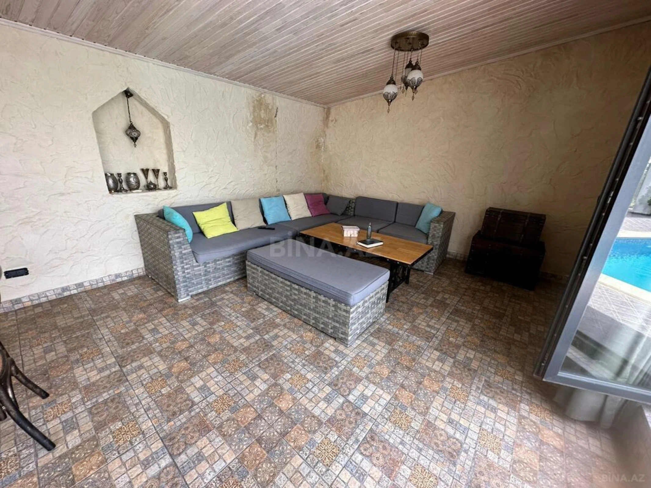 Kirayə verilir 5 otaqlı həyət evi 500 m²