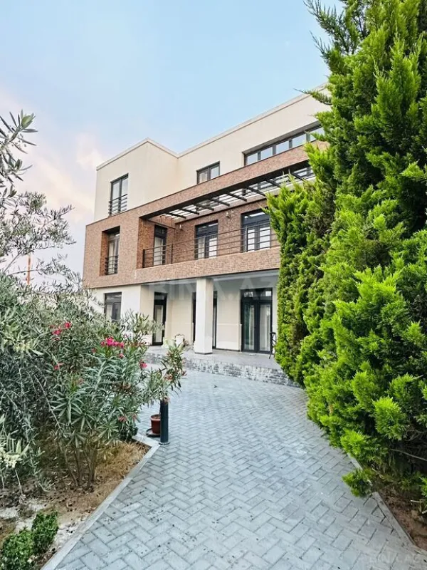 Kirayə verilir 5 otaqlı həyət evi 500 m²