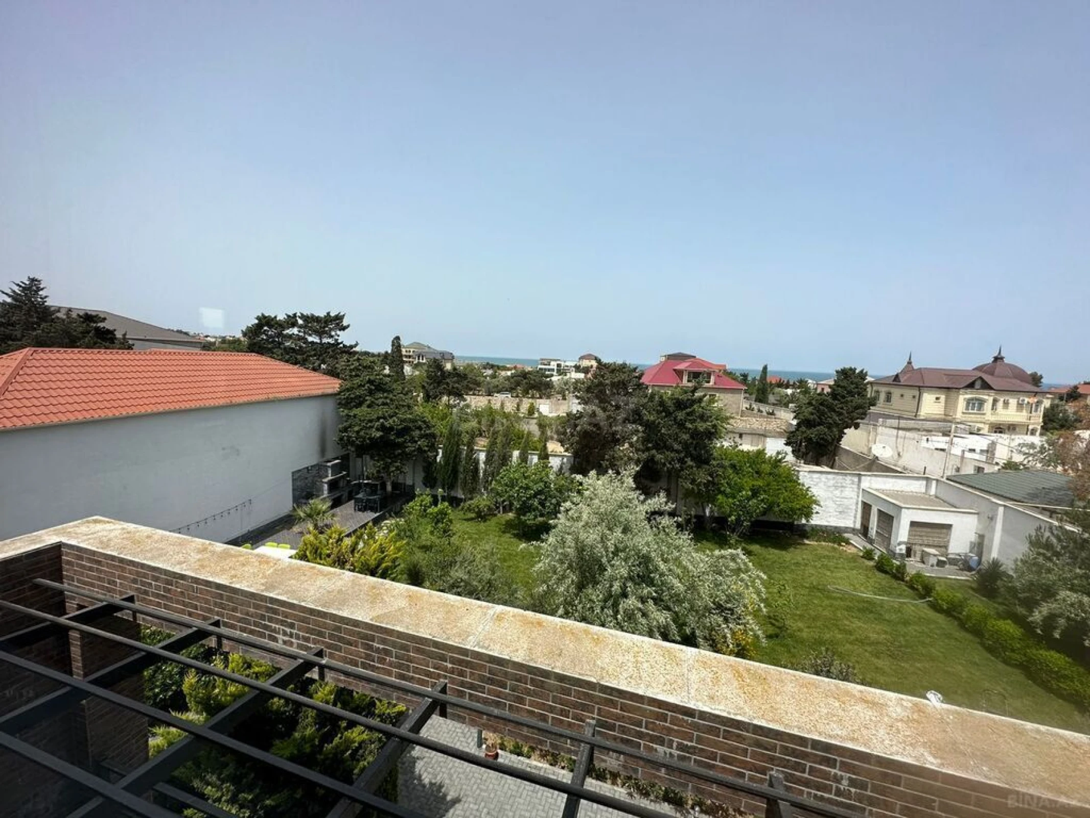 Kirayə verilir 6 otaqlı həyət evi 500 m²