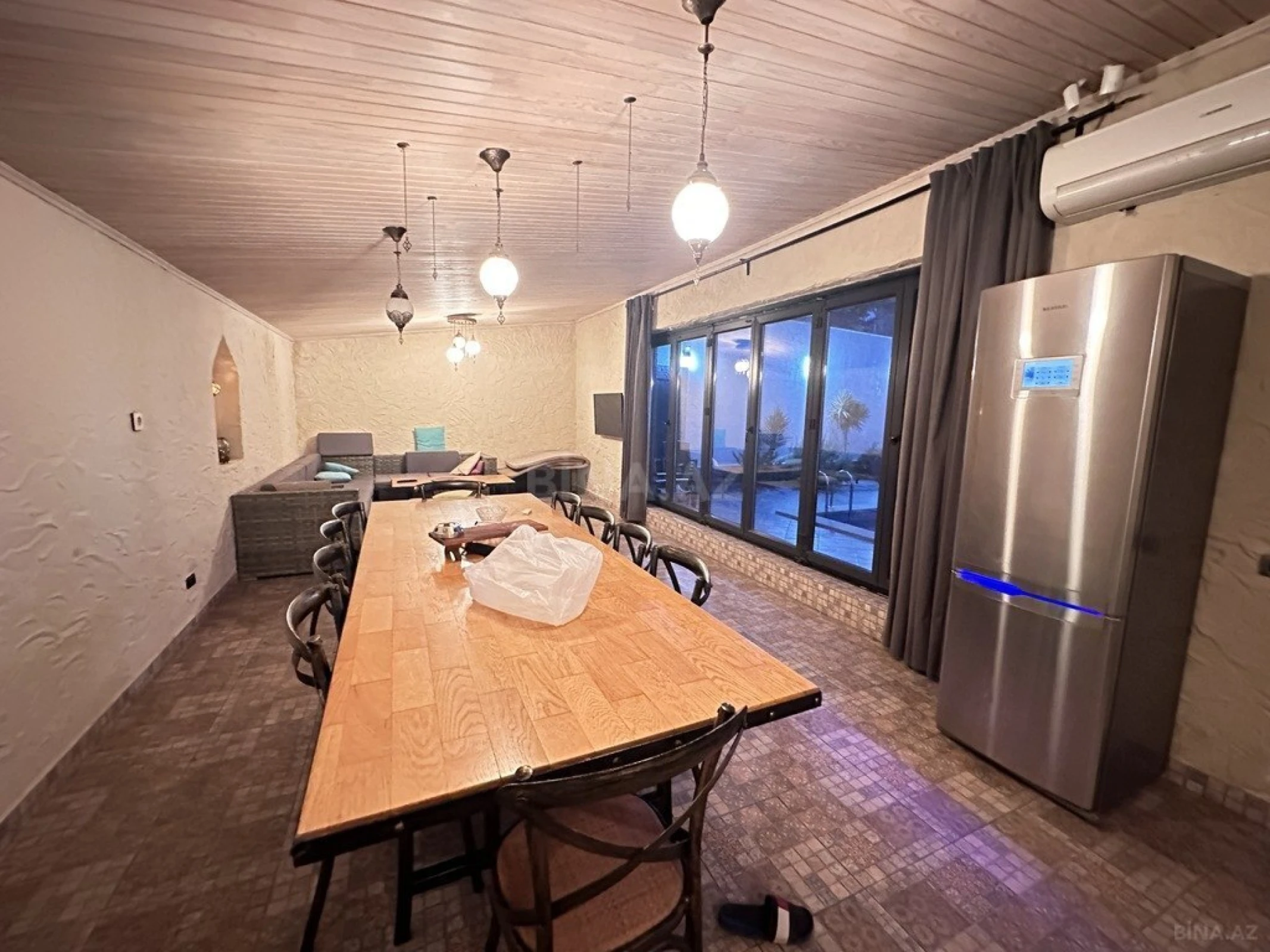 Kirayə verilir 6 otaqlı həyət evi 500 m²