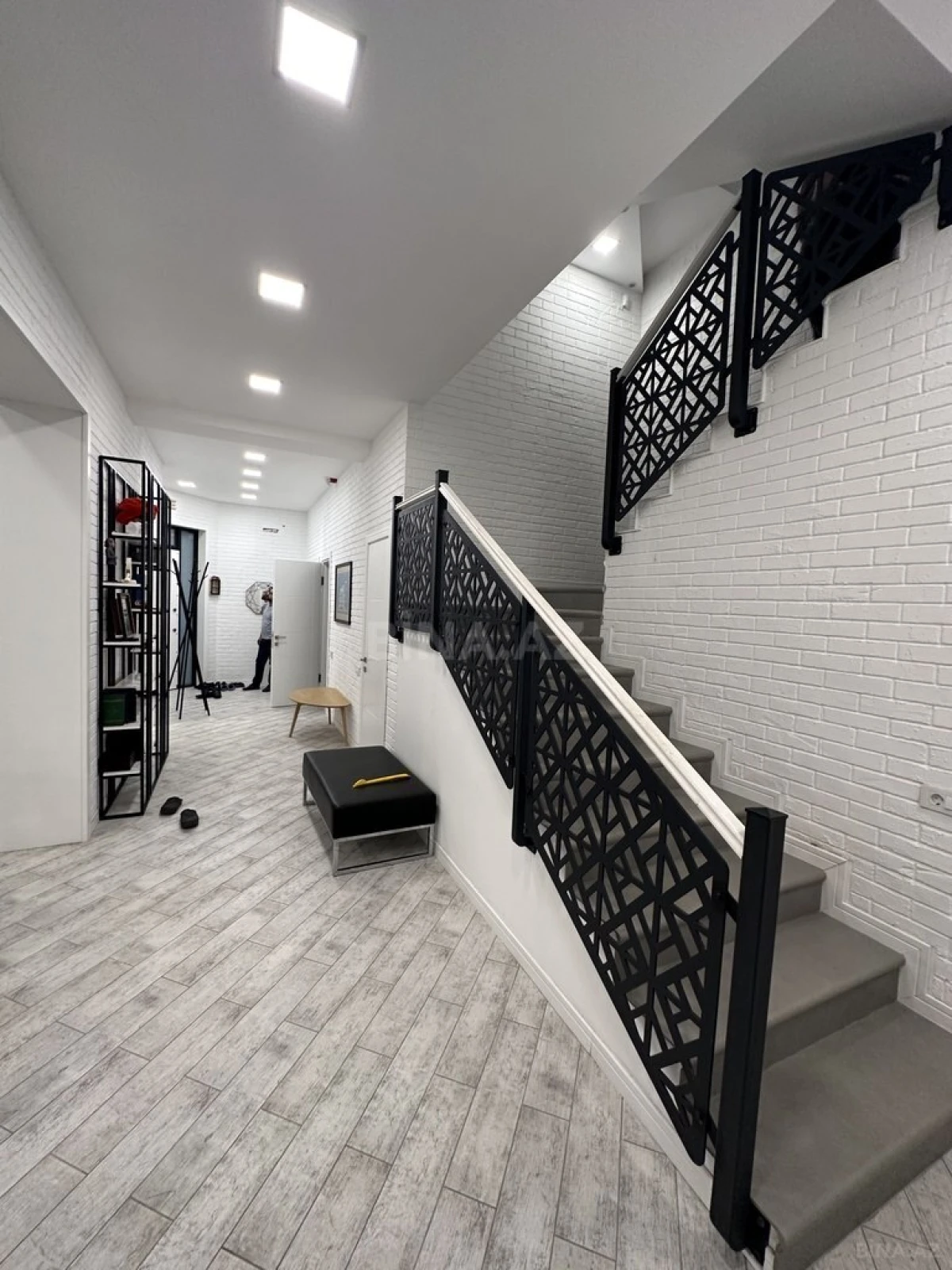 Kirayə verilir 6 otaqlı həyət evi 500 m²