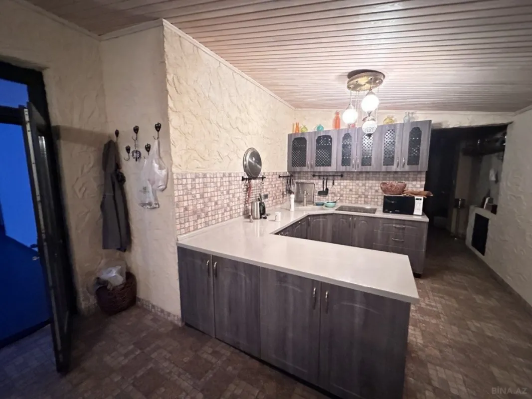 Kirayə verilir 6 otaqlı həyət evi 500 m²