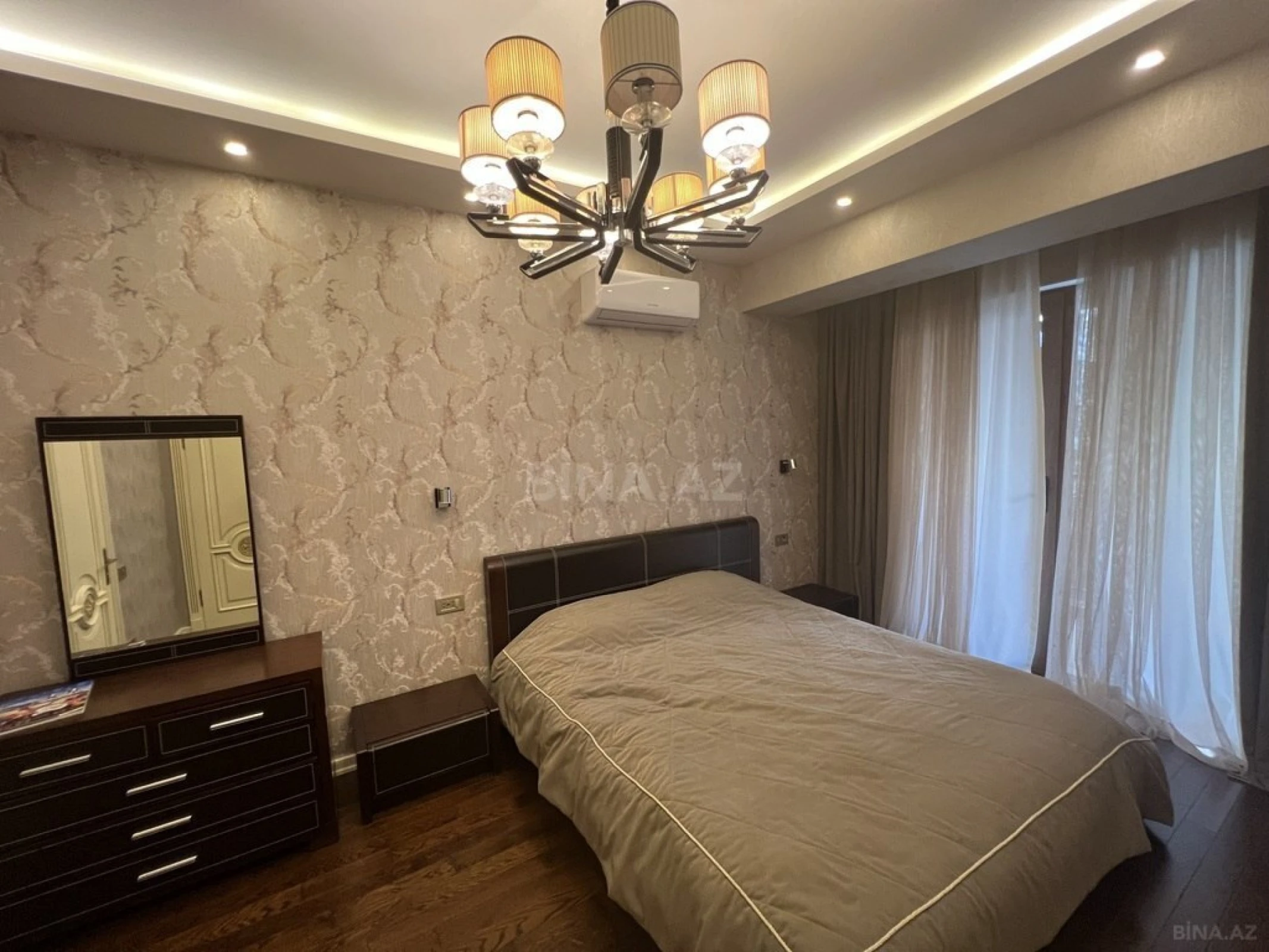 Satılır 3 otaqlı mənzil 100 m²