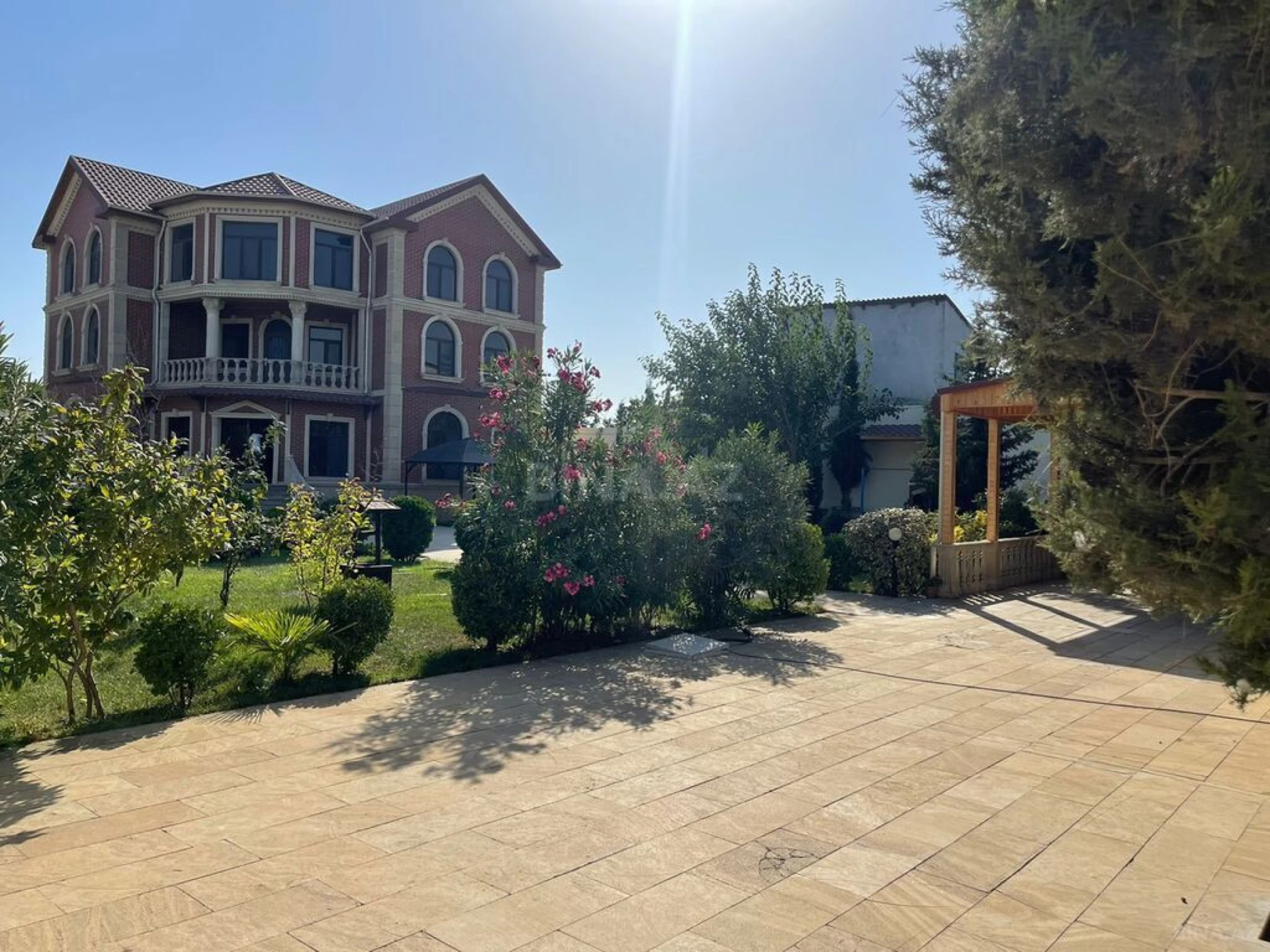 Kirayə verilir həyət evi 450 m²