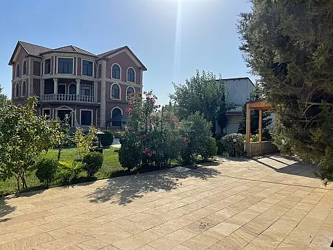 Kirayə verilir həyət evi 450 m²