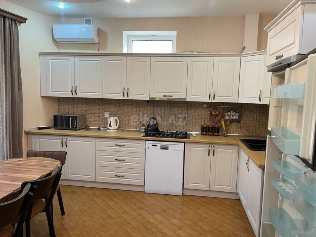 Kirayə verilir həyət evi 450 m²