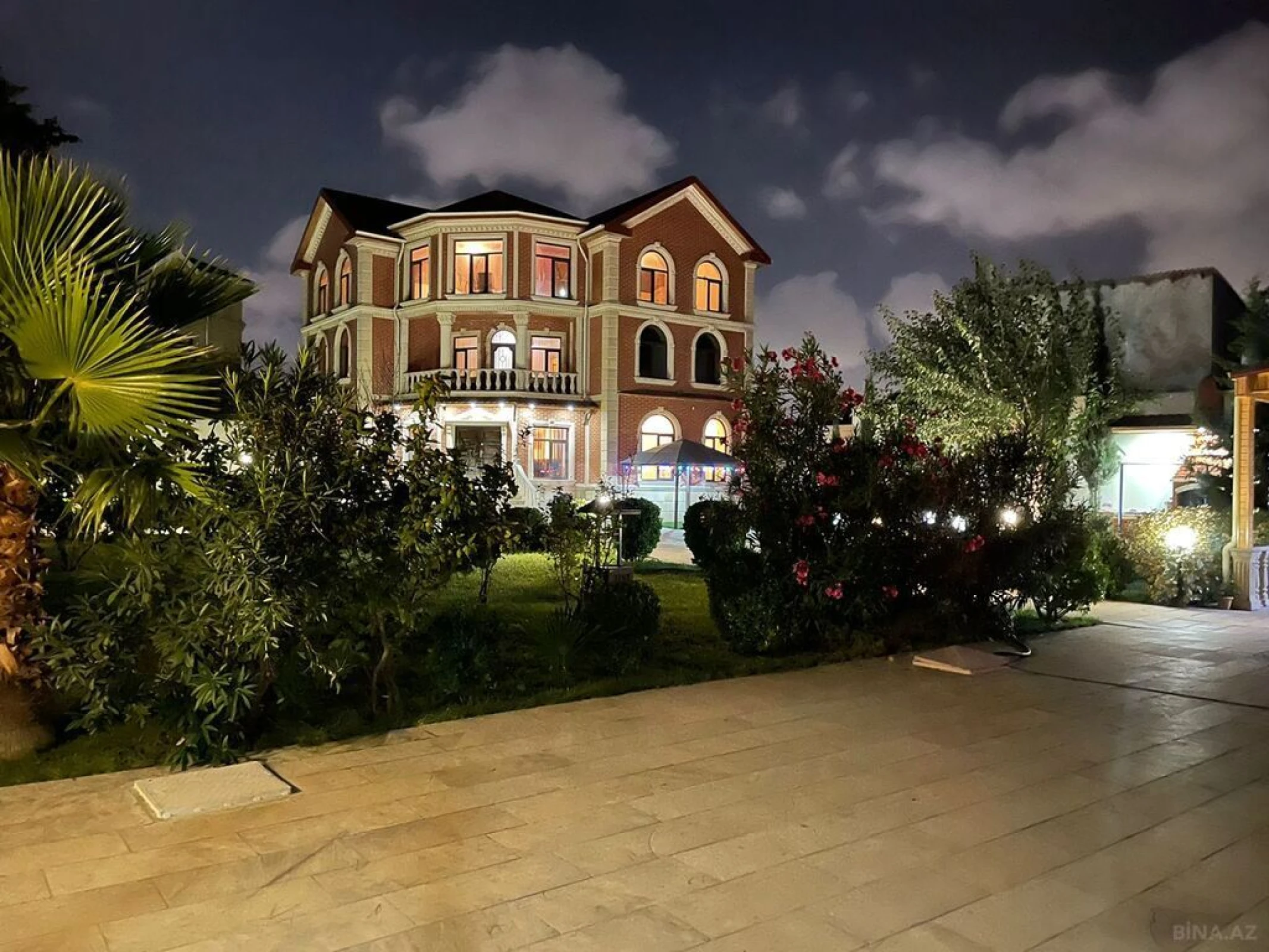 Kirayə verilir həyət evi 450 m²