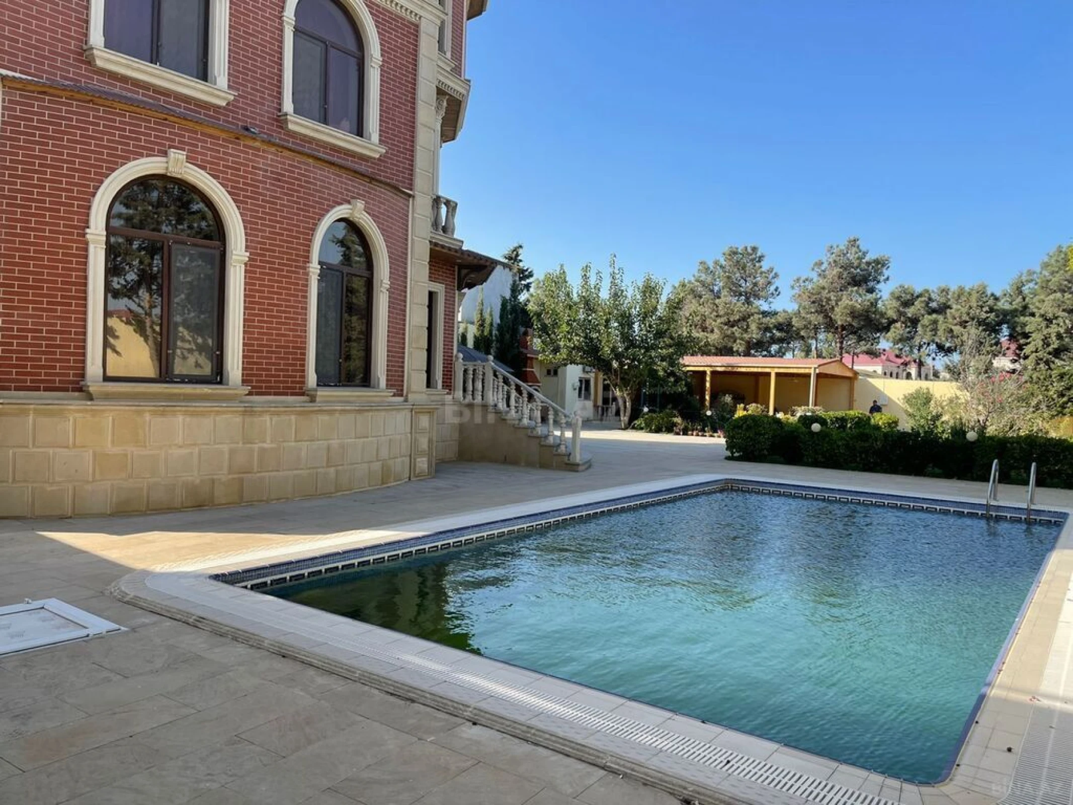 Kirayə verilir həyət evi 450 m²