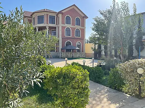 Kirayə verilir həyət evi 450 m²