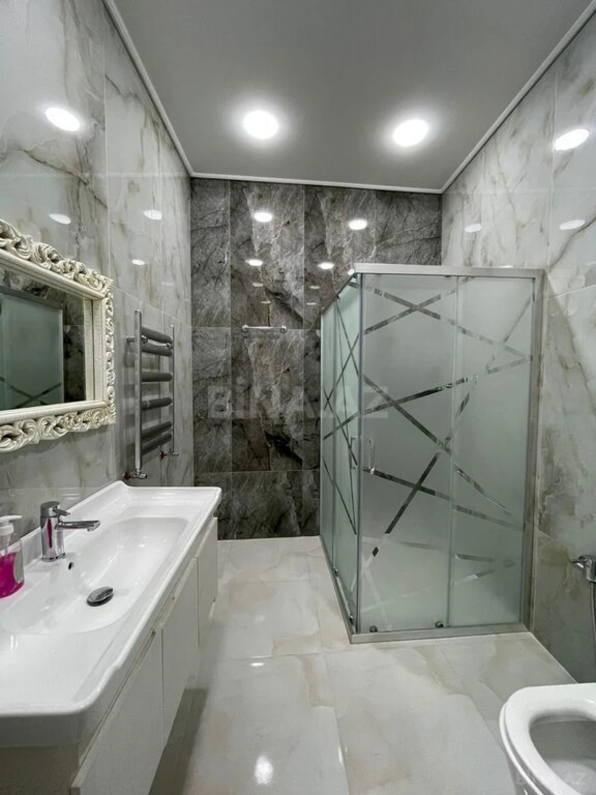 Kirayə verilir 6 otaqlı həyət evi 260 m²