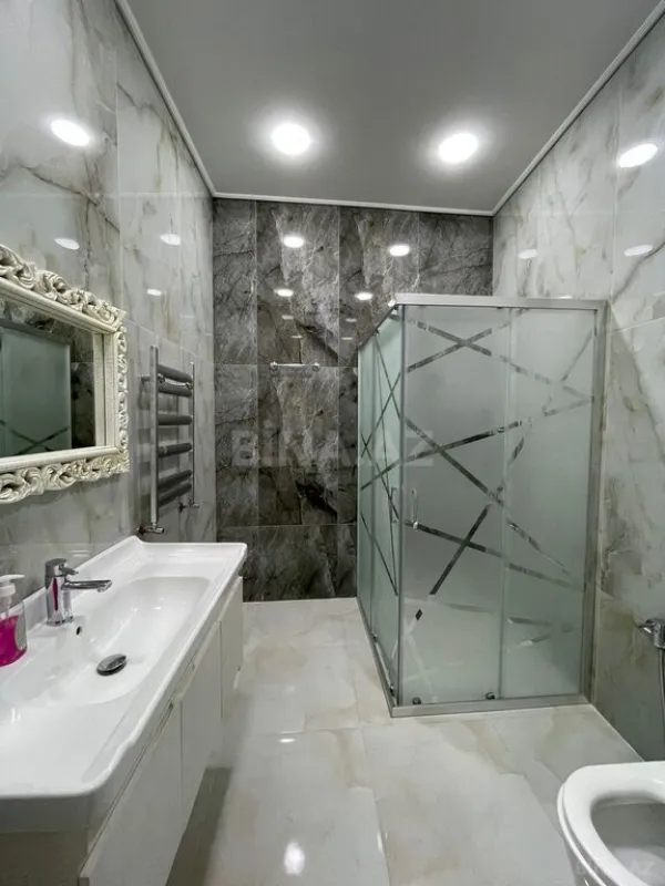 Kirayə verilir 6 otaqlı həyət evi 260 m²