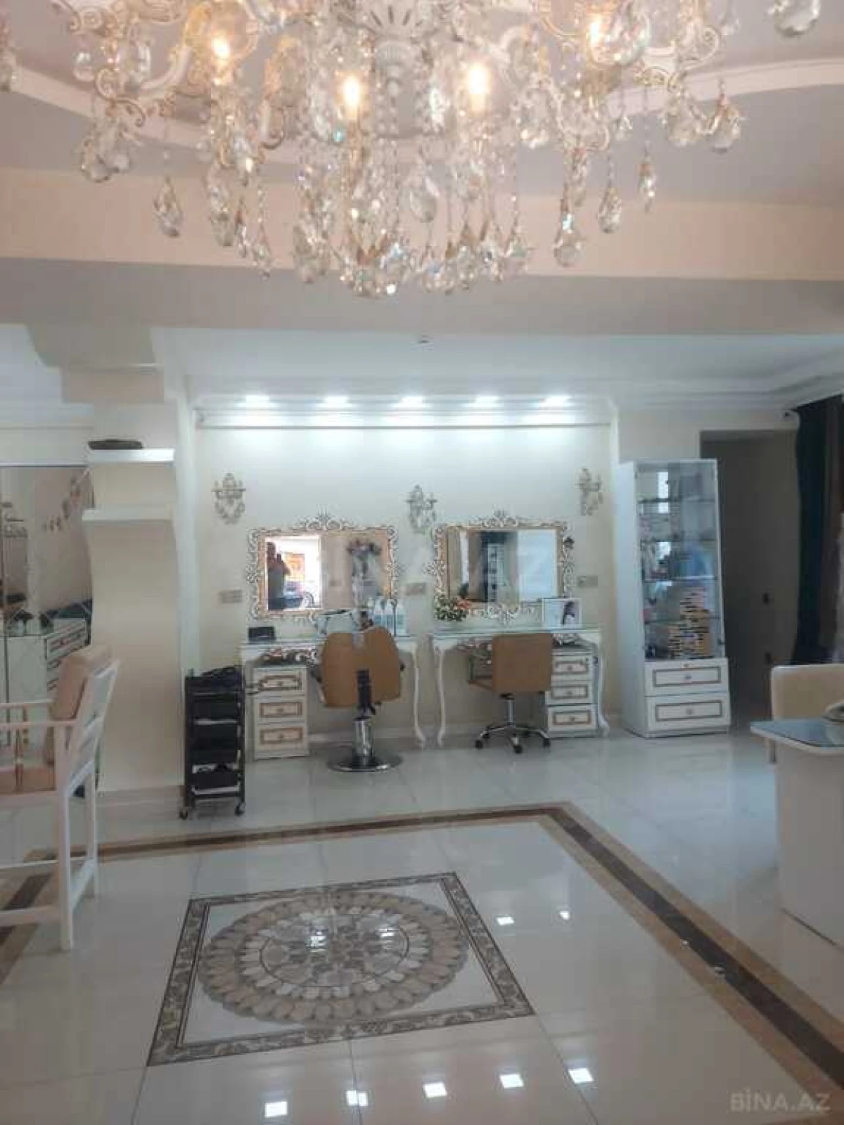 Satılır obyekt 100 m²