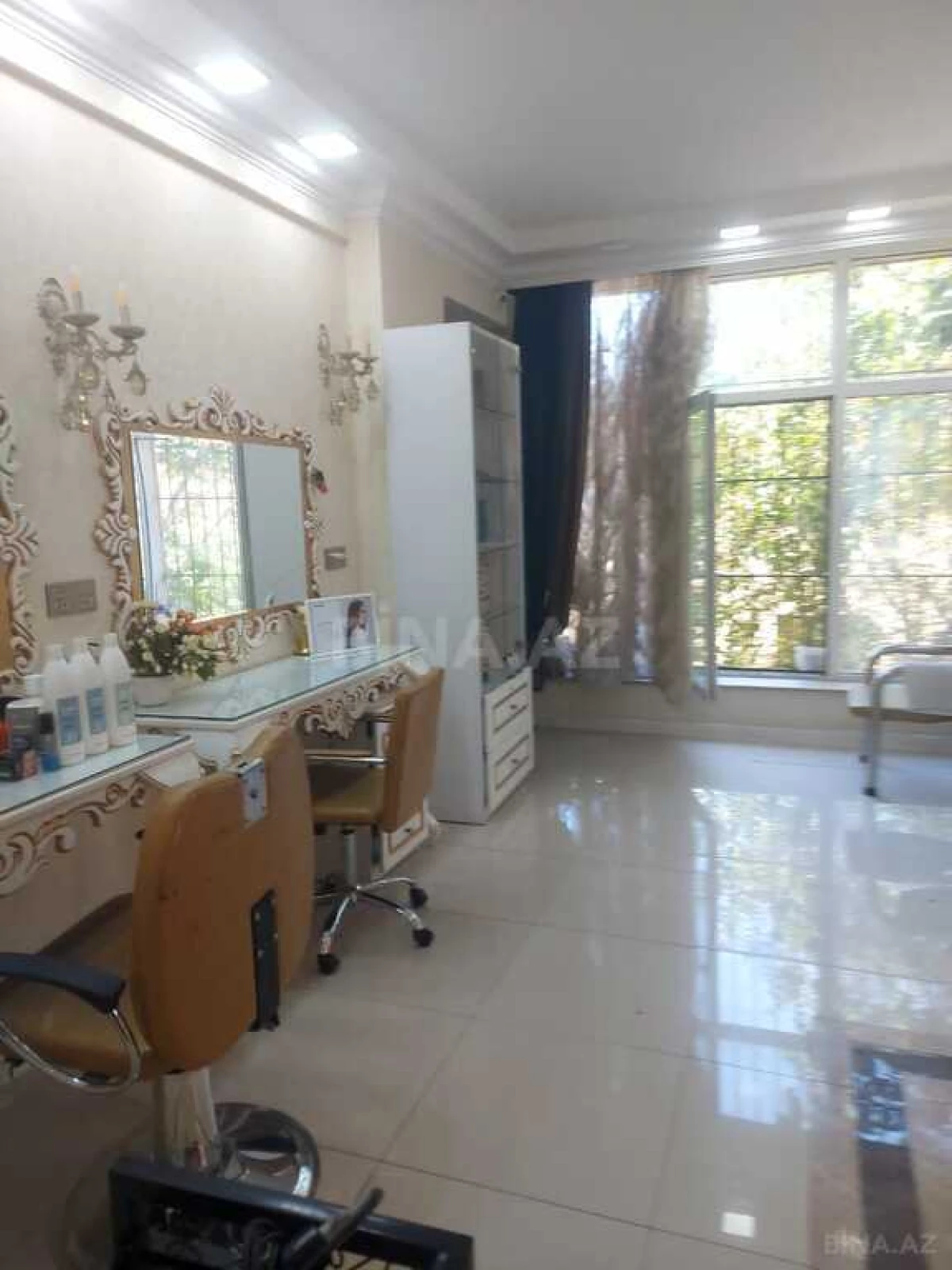 Satılır obyekt 100 m²