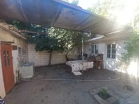 Satılır 4 otaqlı həyət evi 80 m²