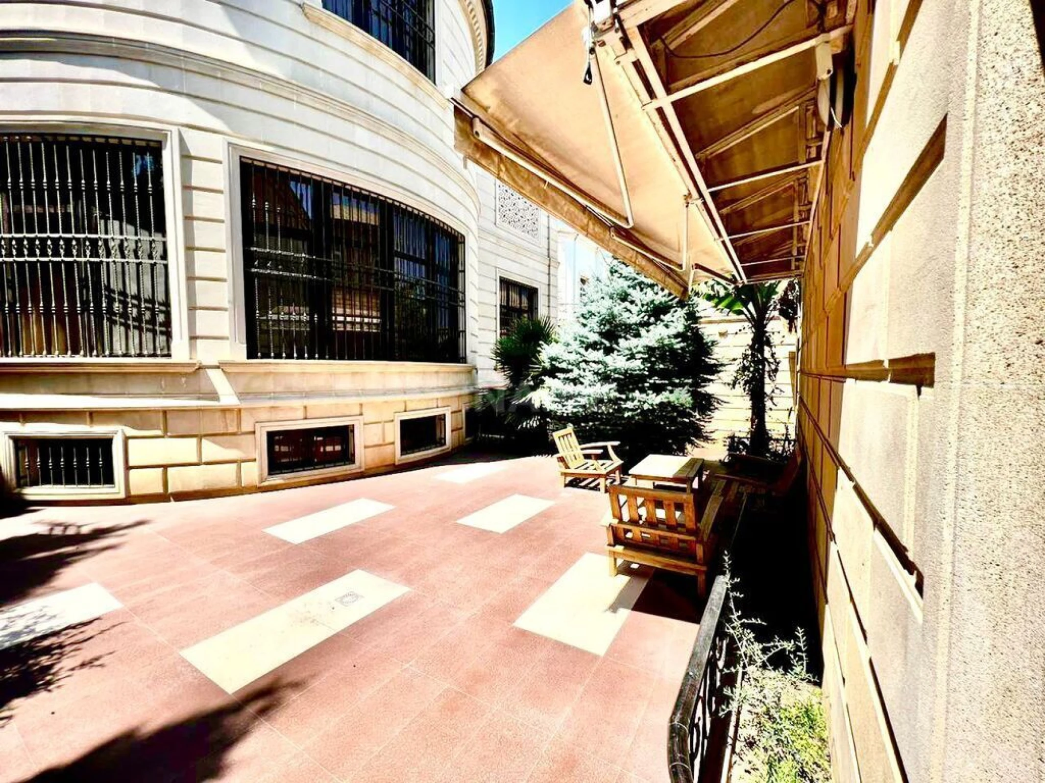 Satılır 7 otaqlı həyət evi 600 m²