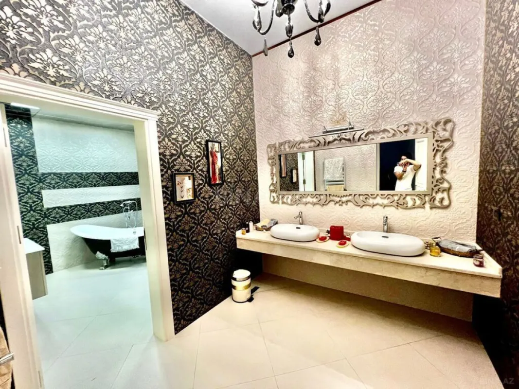 Satılır 7 otaqlı həyət evi 600 m²