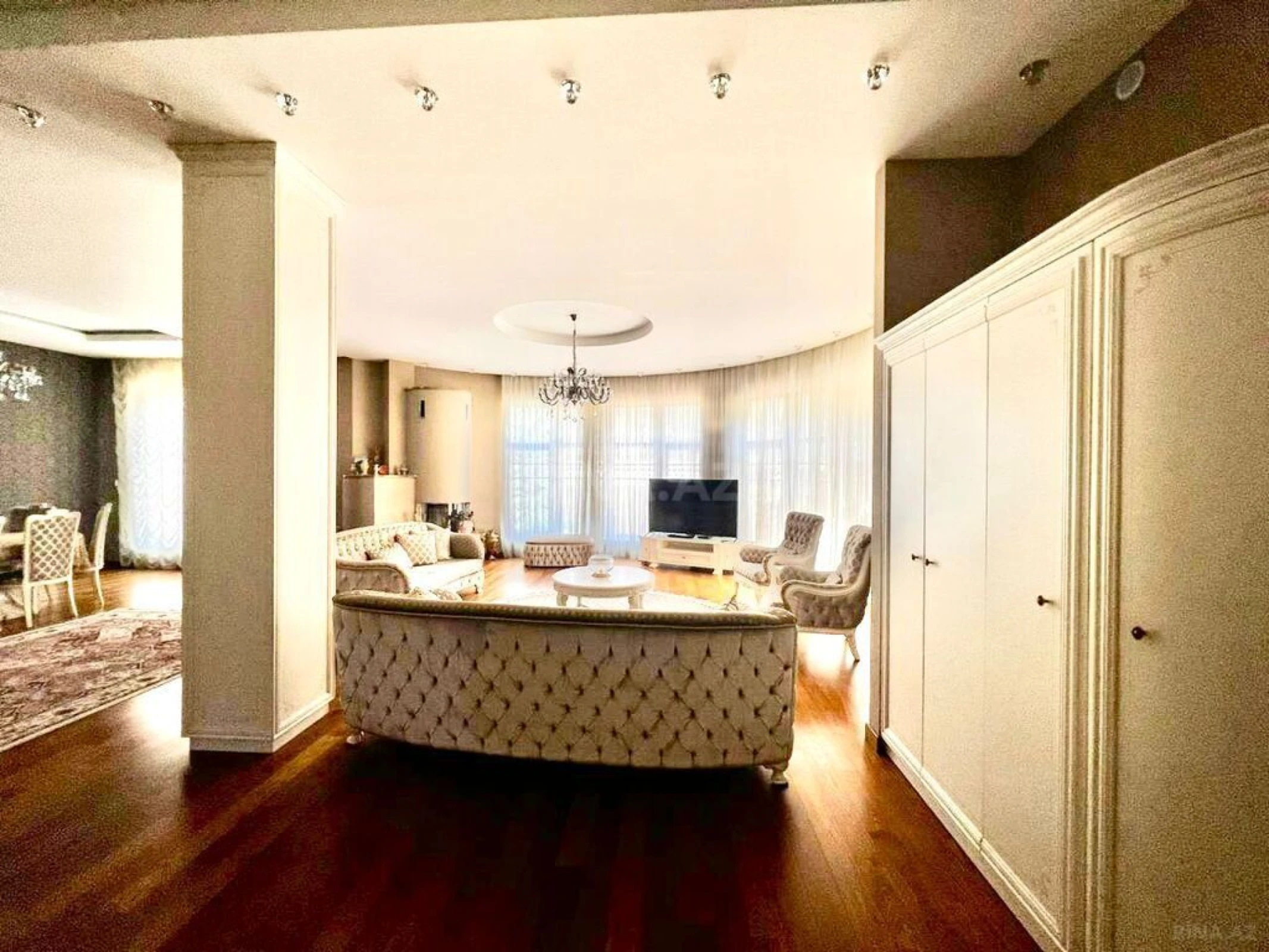 Satılır 7 otaqlı həyət evi 600 m²