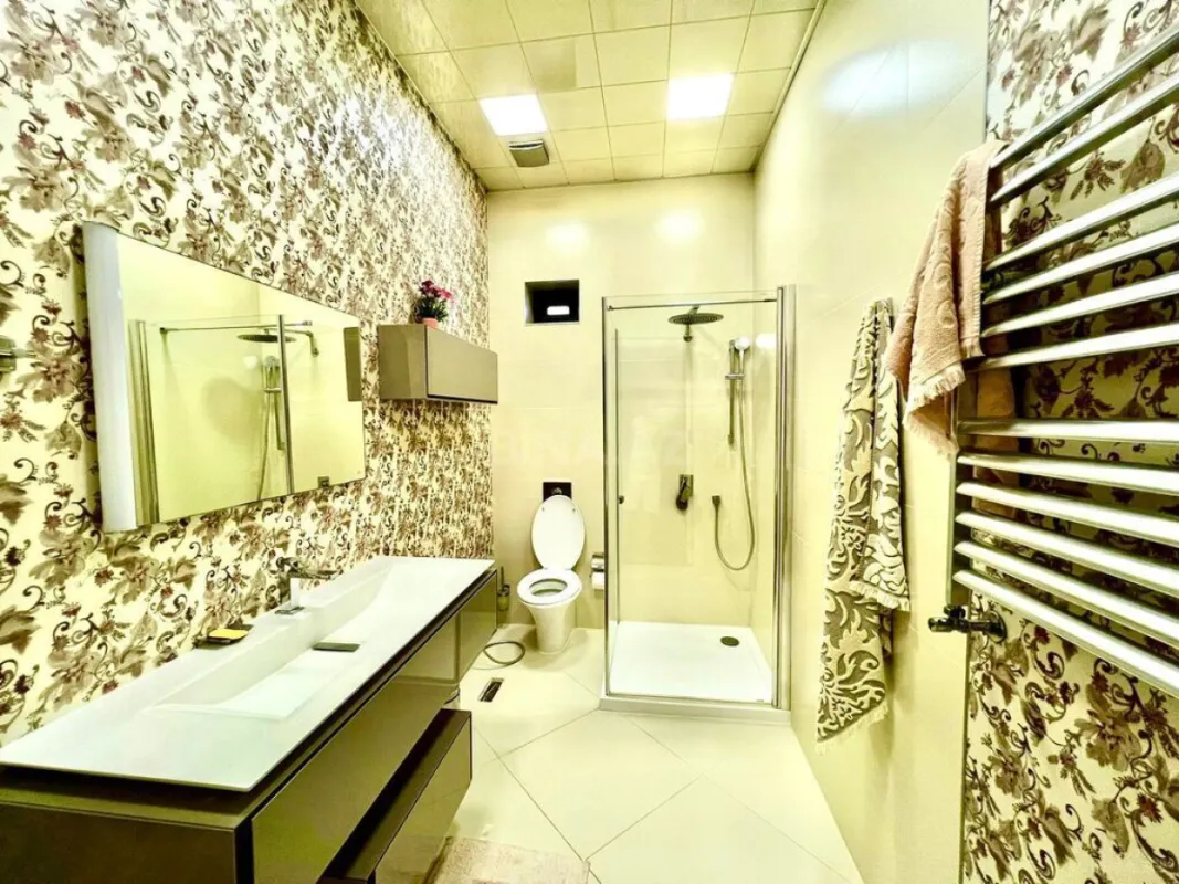 Satılır 7 otaqlı həyət evi 600 m²