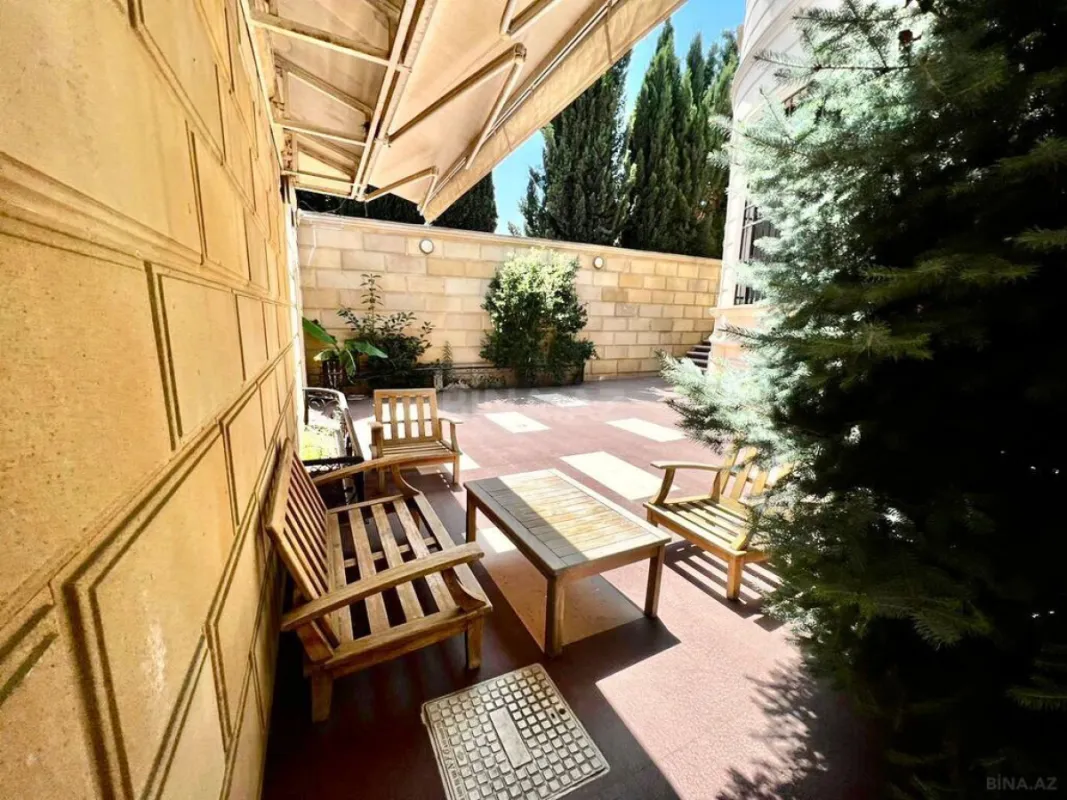 Satılır 7 otaqlı həyət evi 600 m²