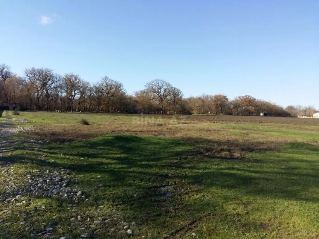 Satılır torpaq sahəsi 200 m²