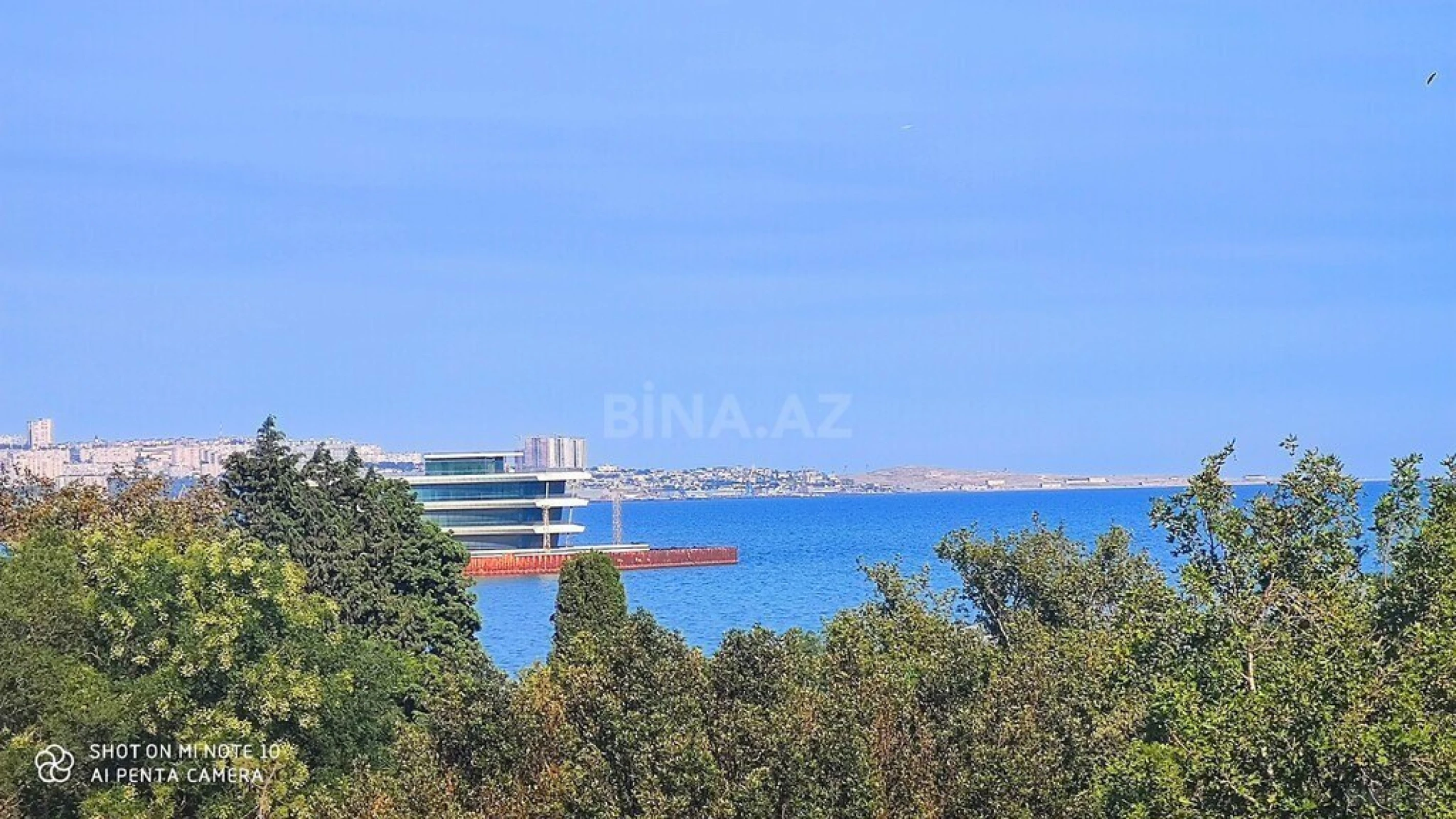 Satılır 3 otaqlı mənzil 102 m²