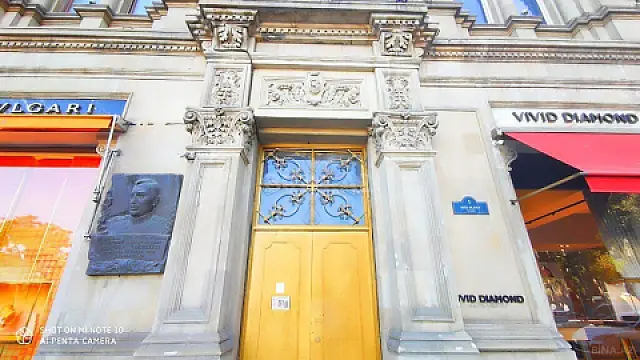 Satılır 3 otaqlı mənzil 102 m²