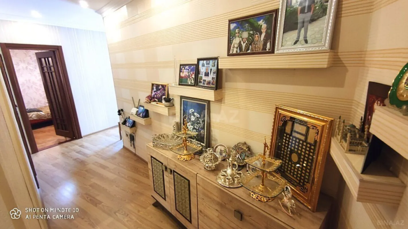 Satılır 3 otaqlı mənzil 102 m²