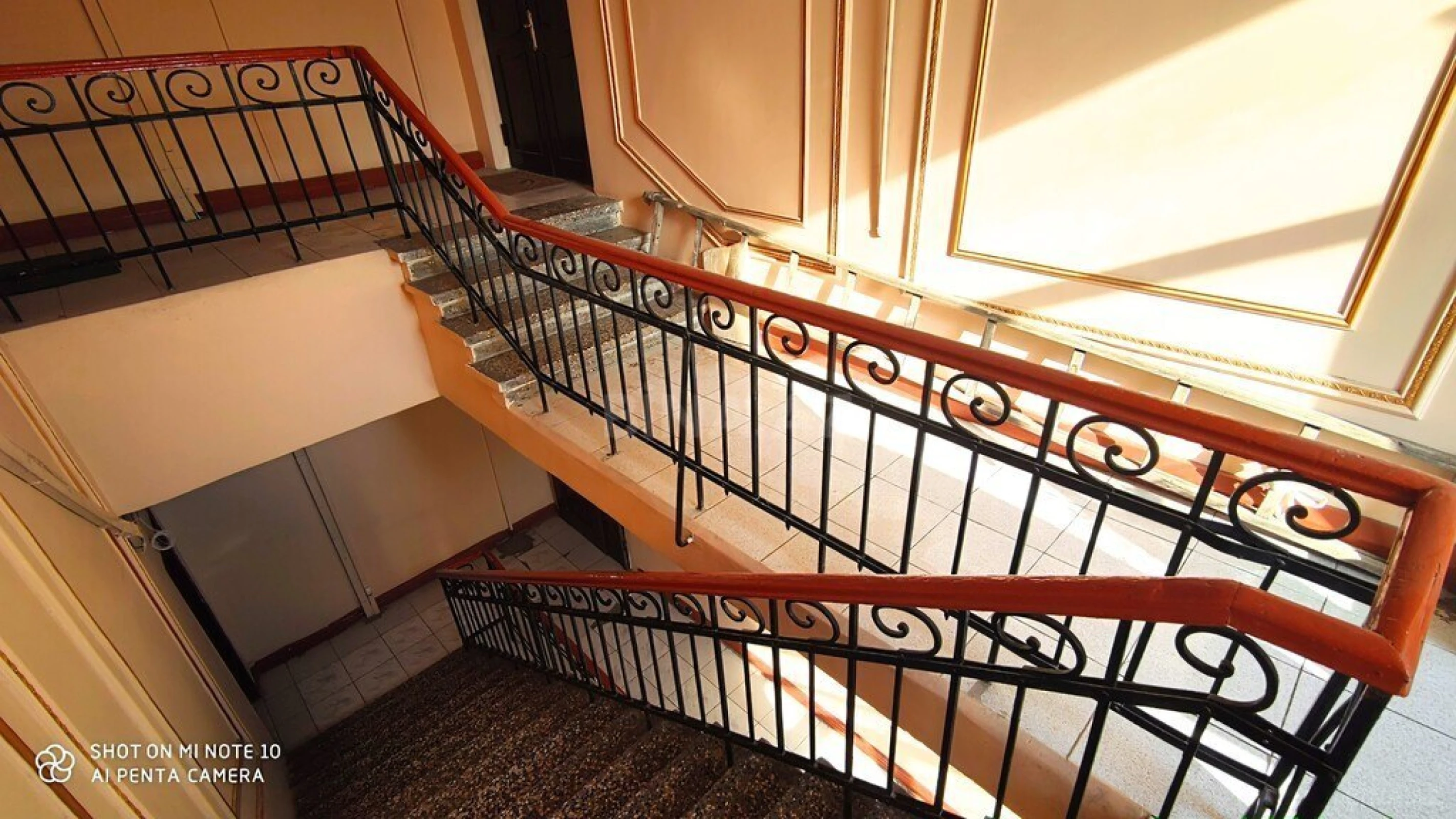 Satılır 3 otaqlı mənzil 102 m²