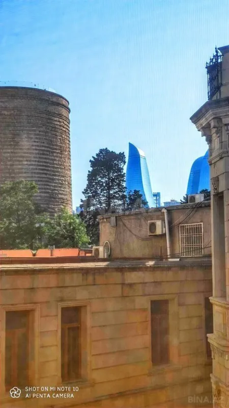 Satılır 3 otaqlı mənzil 102 m²