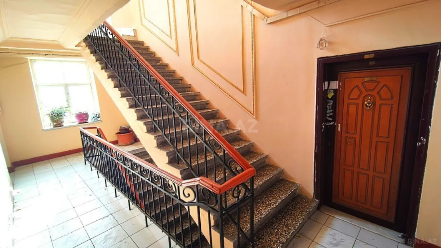 Satılır 3 otaqlı mənzil 102 m²