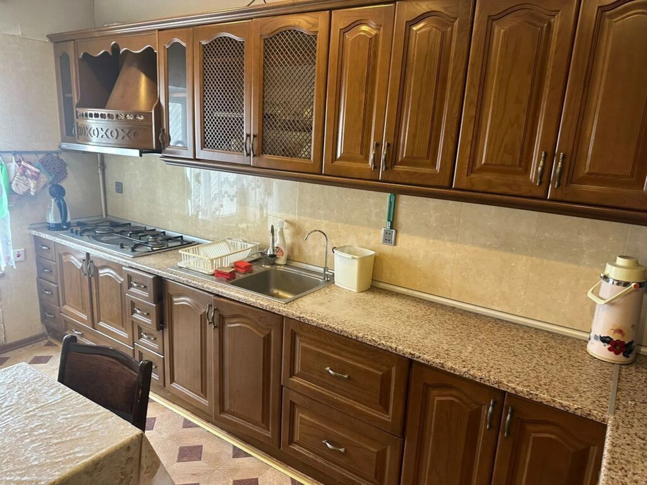 Satılır 7 otaqlı həyət evi 650 m²