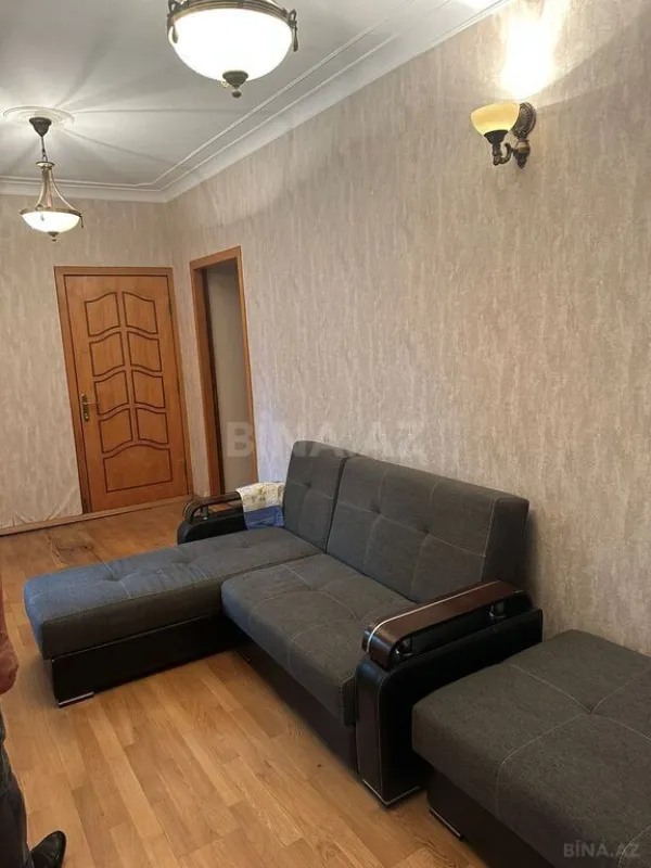 Satılır 7 otaqlı həyət evi 650 m²