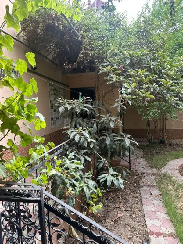 Satılır 7 otaqlı həyət evi 650 m²