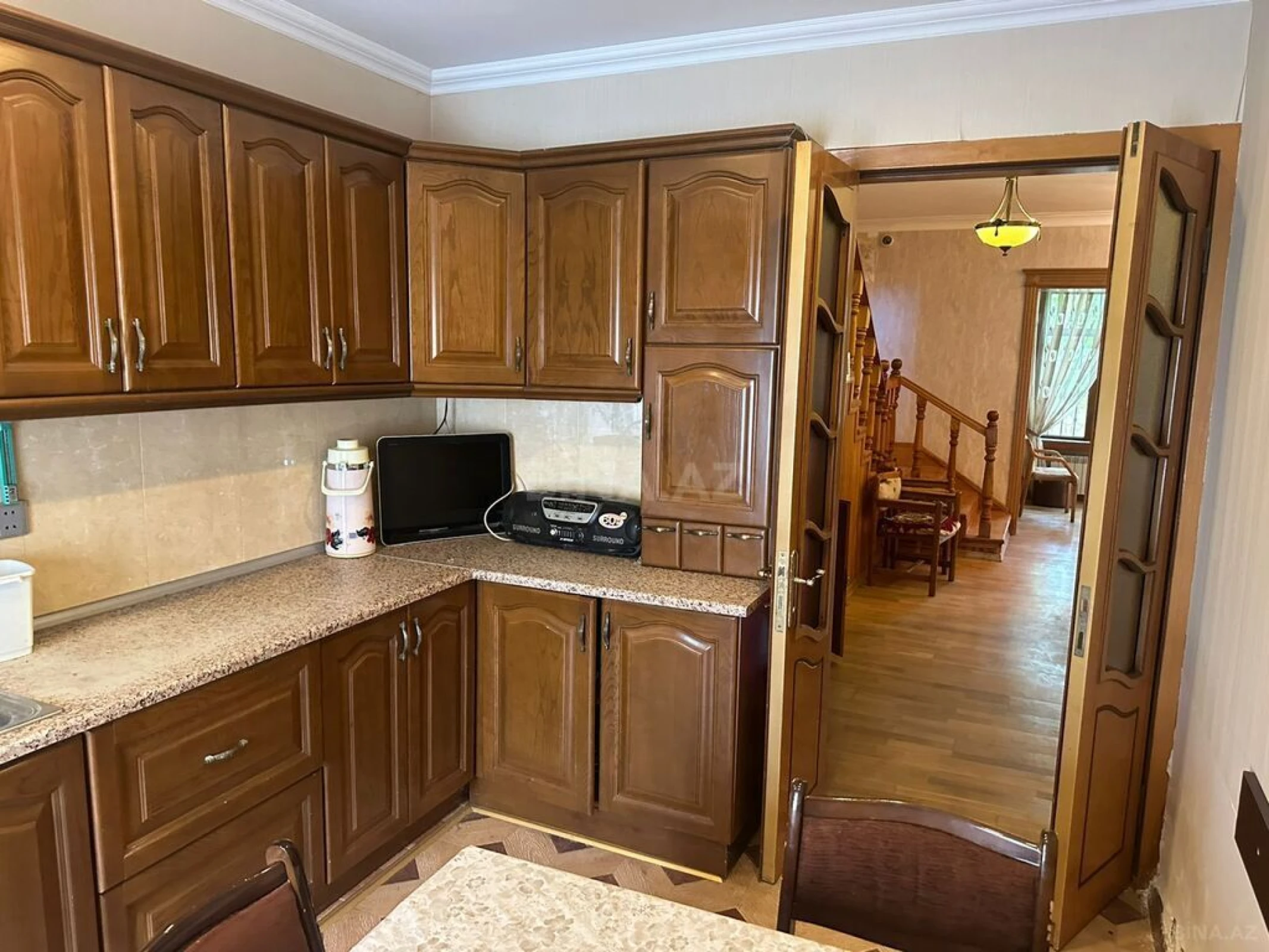 Satılır 7 otaqlı həyət evi 650 m²