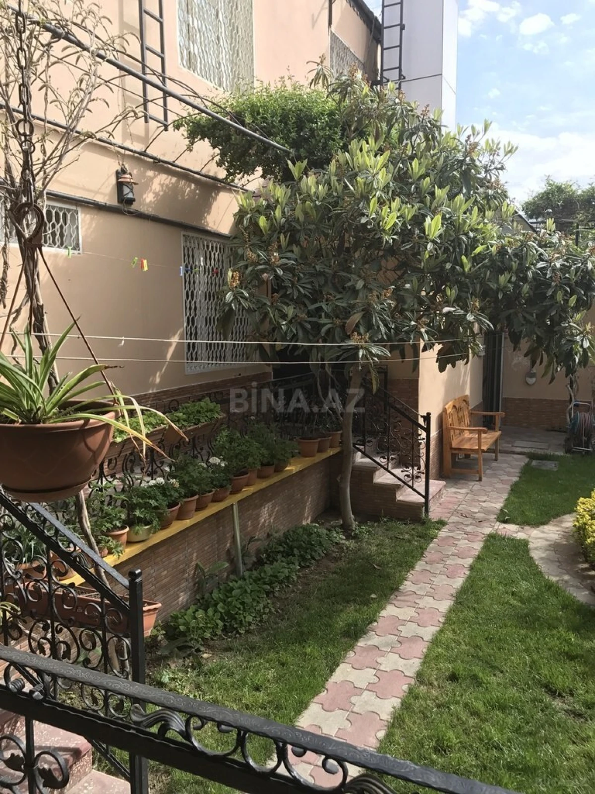 Satılır 7 otaqlı həyət evi 650 m²
