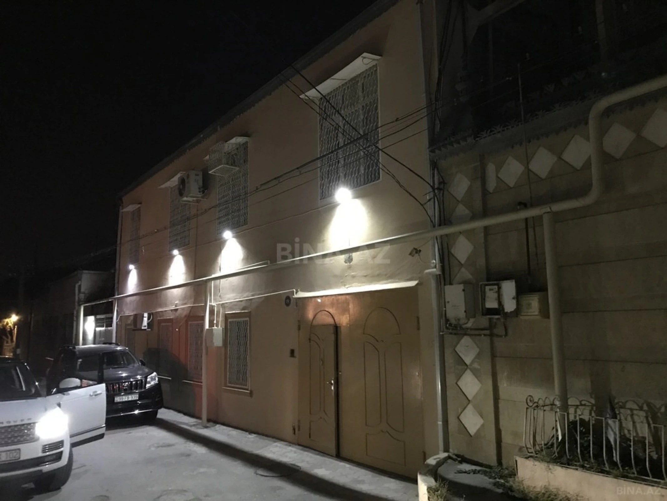 Satılır 7 otaqlı həyət evi 650 m²