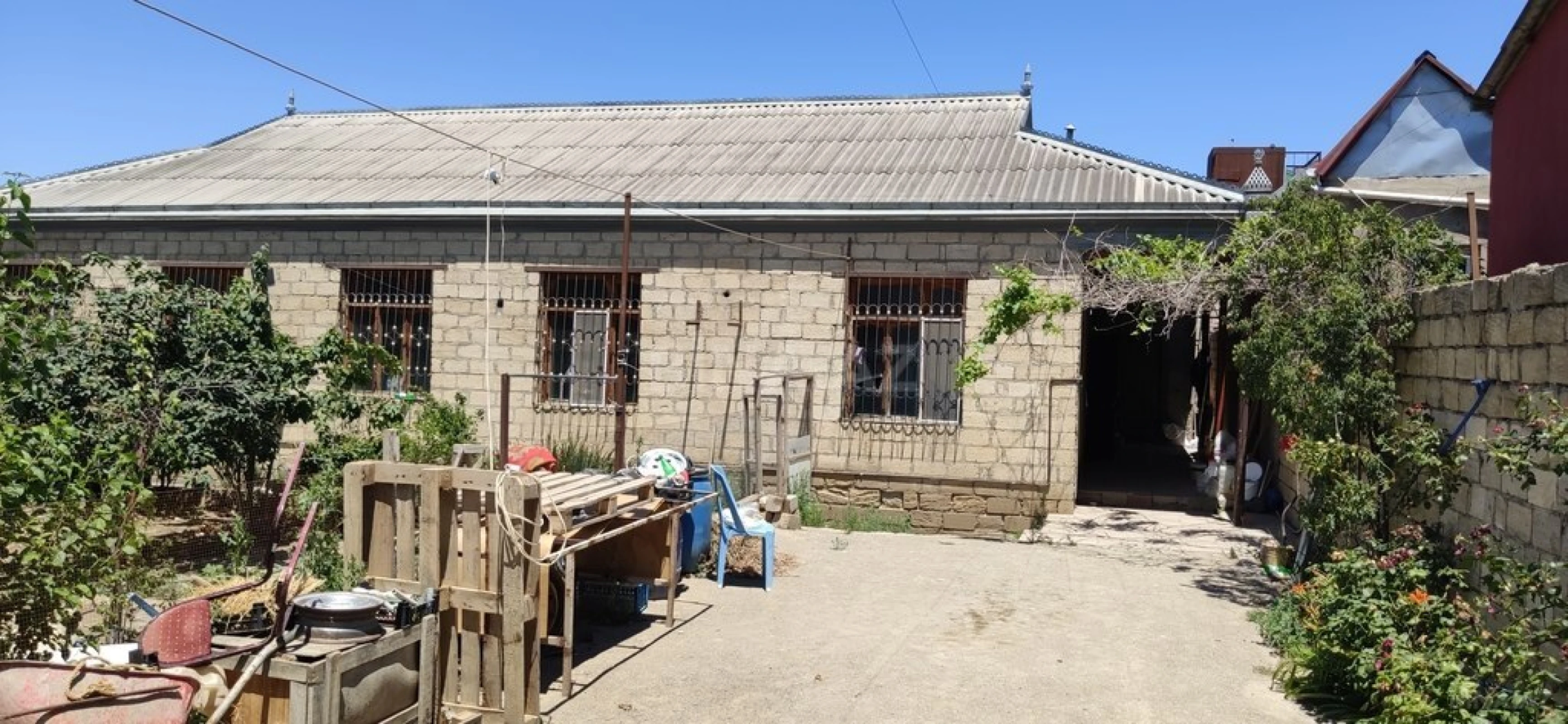 Satılır 6 otaqlı həyət evi 143.5 m²