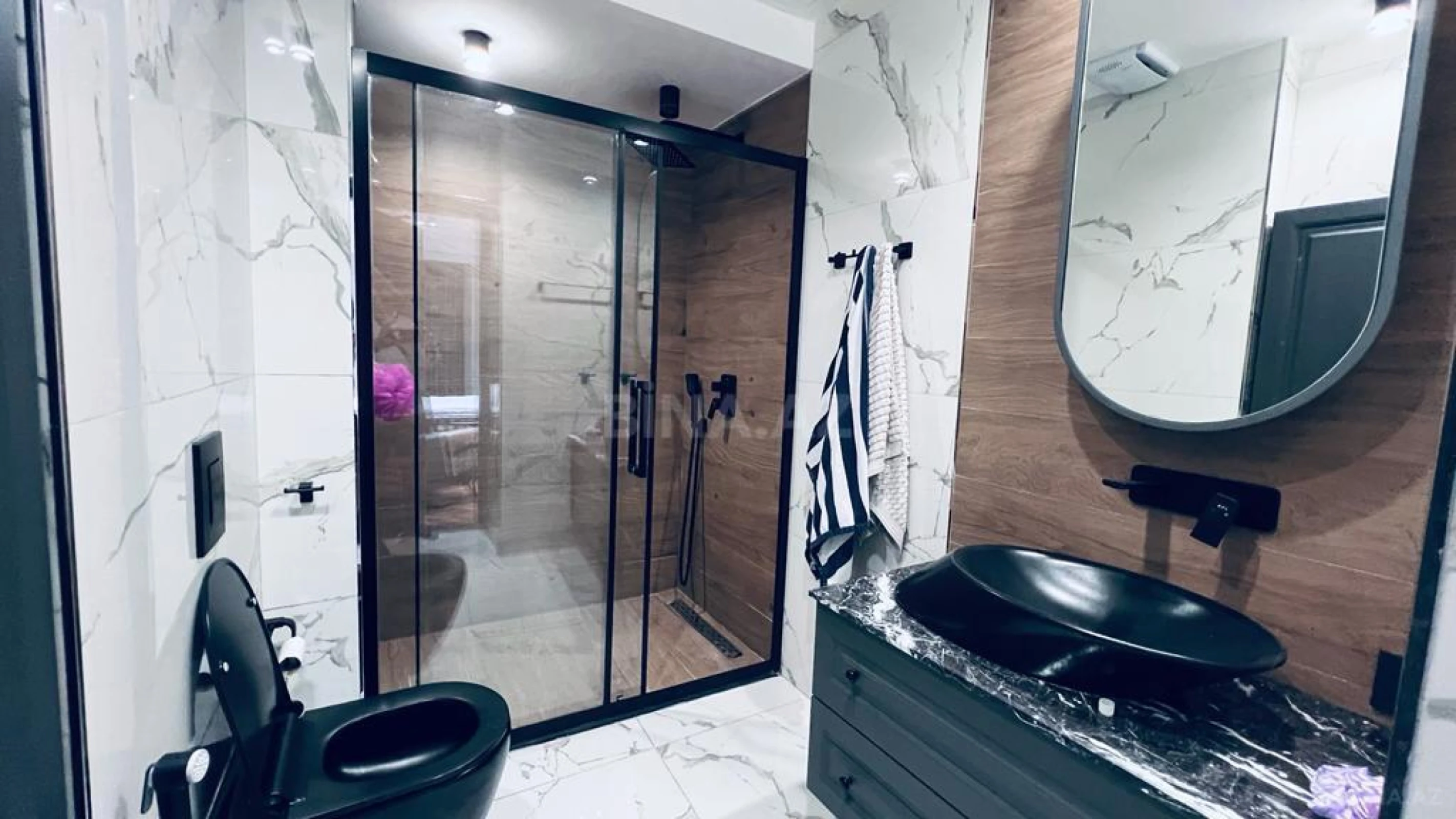 Kirayə verilir 2 otaqlı mənzil 84 m²