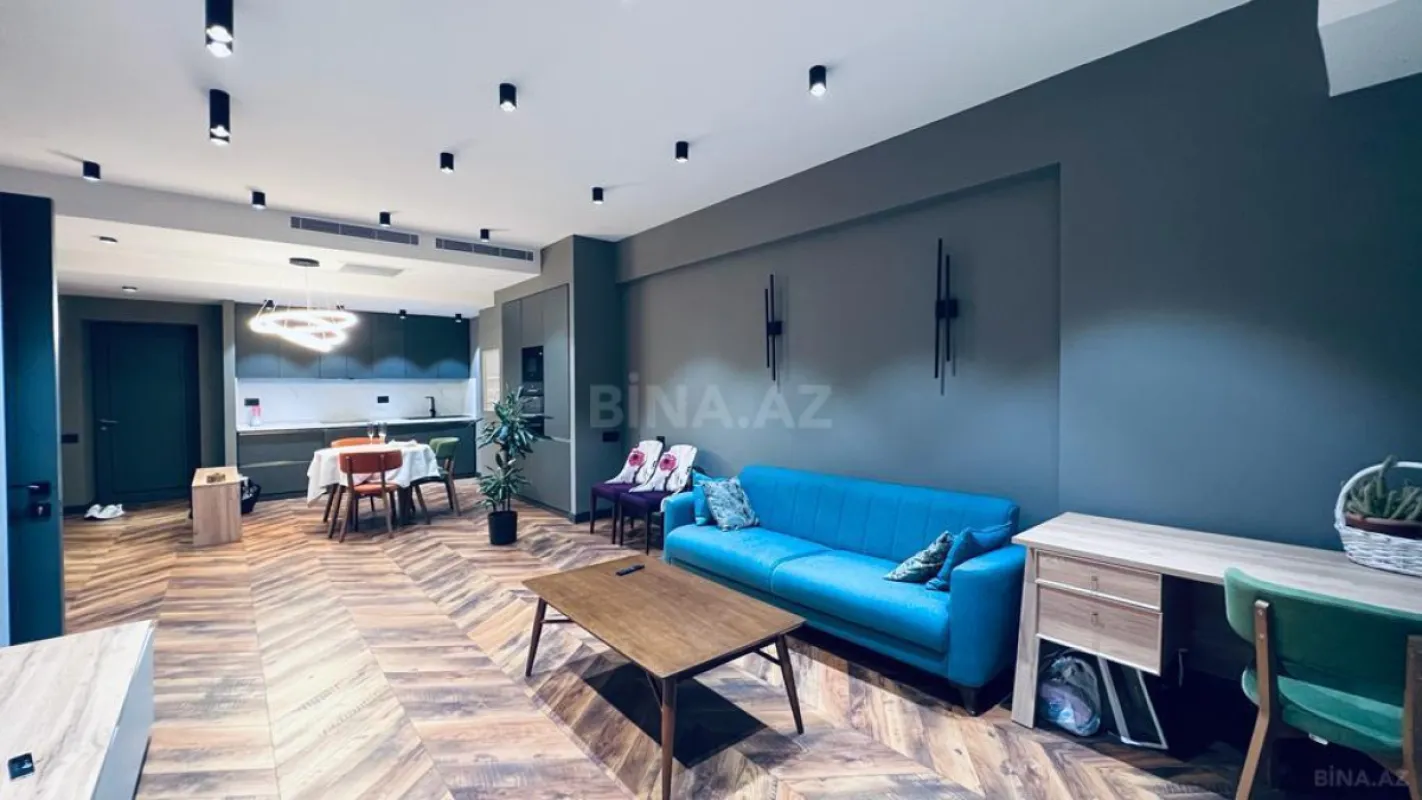 Kirayə verilir 2 otaqlı mənzil 84 m²