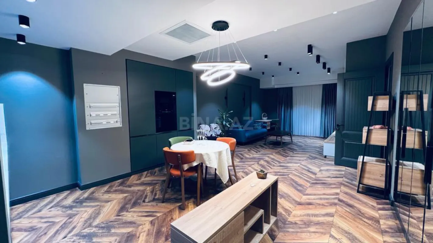 Kirayə verilir 2 otaqlı mənzil 84 m²