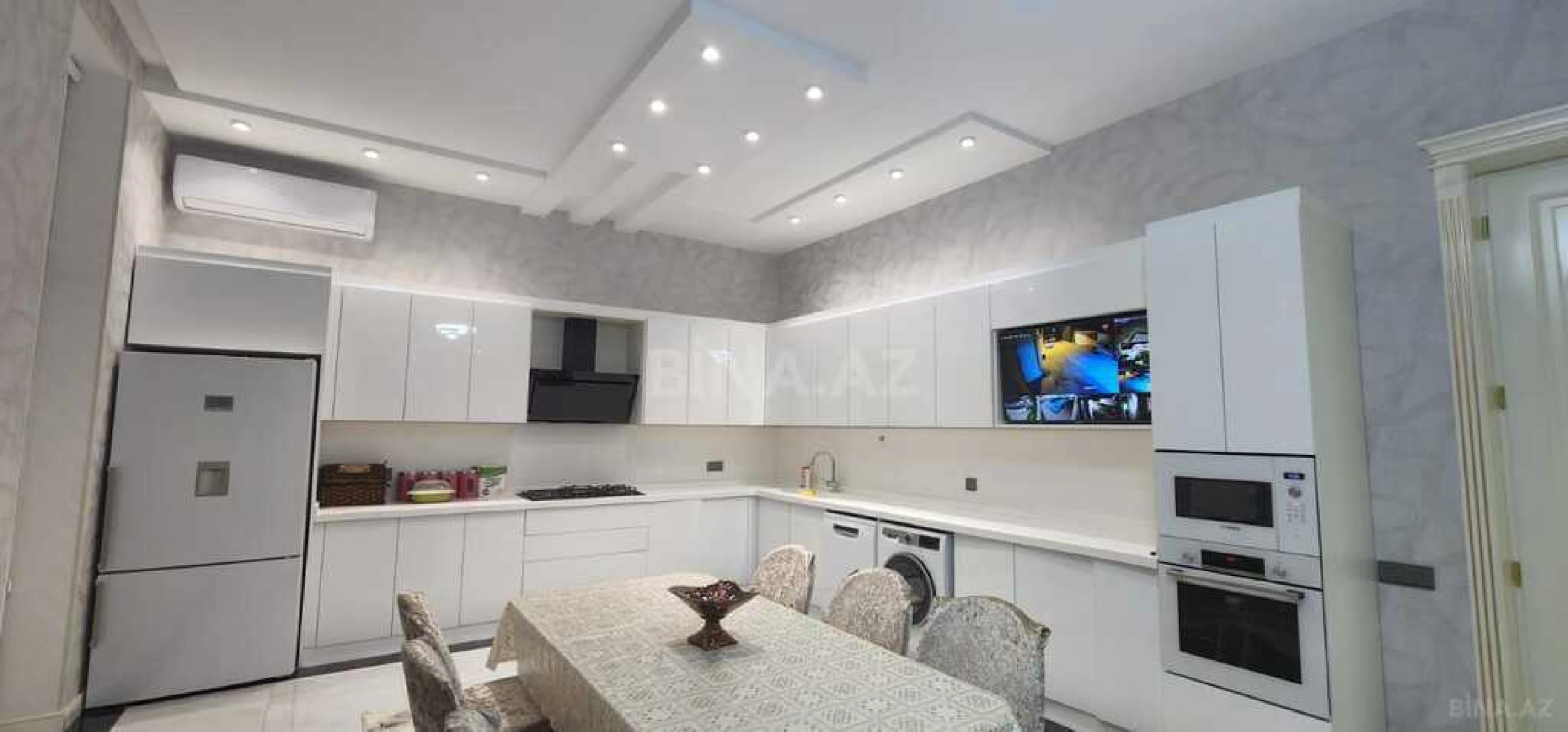 Satılır 7 otaqlı həyət evi 600 m²