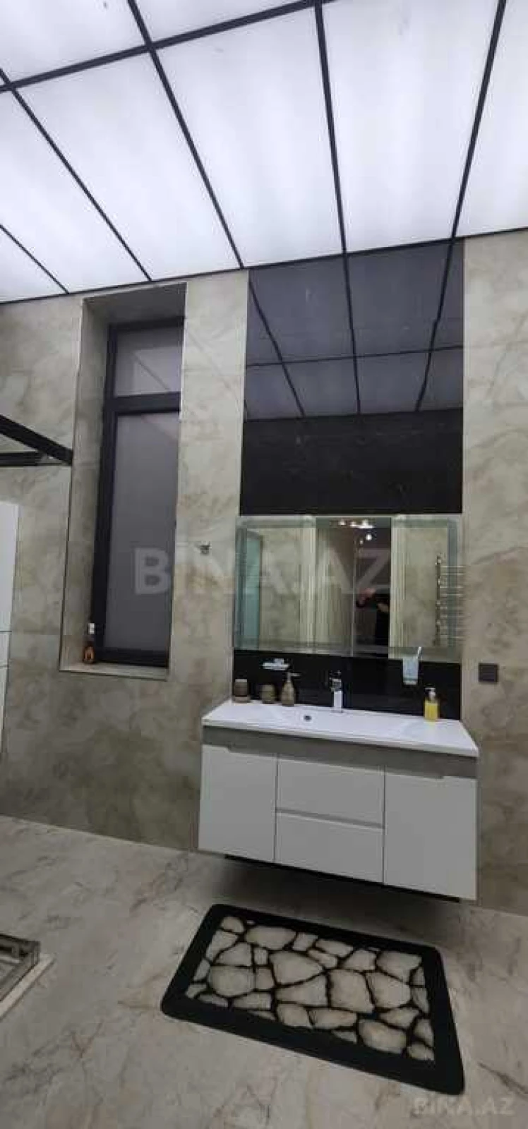 Satılır 7 otaqlı həyət evi 600 m²