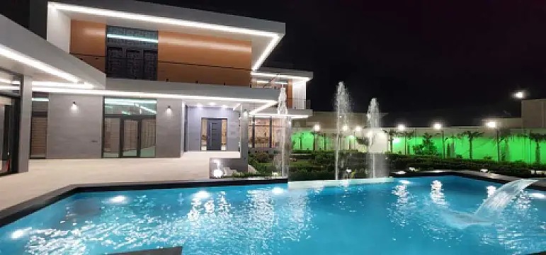 Satılır 7 otaqlı həyət evi 600 m²