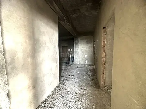 Satılır 3 otaqlı mənzil 162 m²