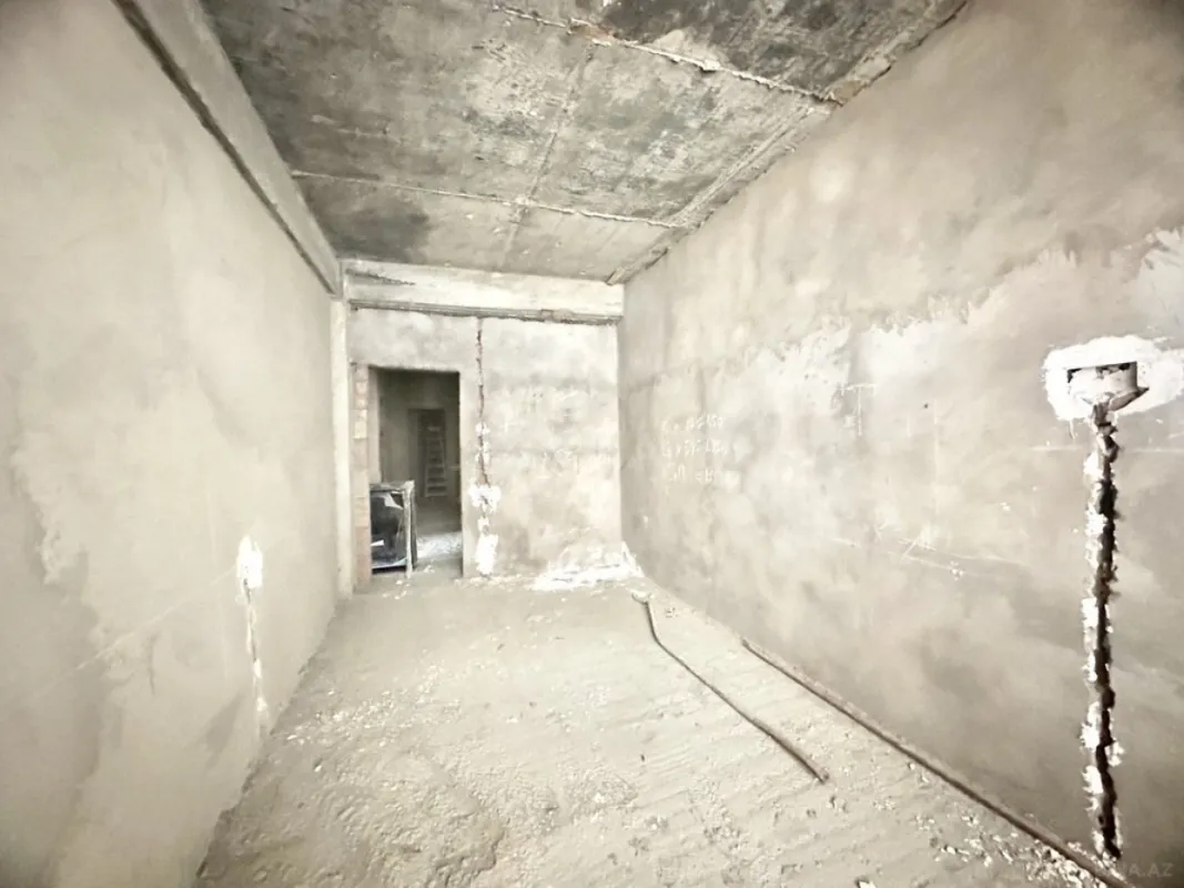 Satılır 3 otaqlı mənzil 162 m²