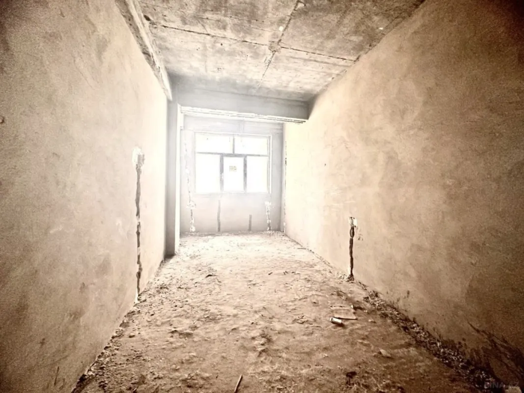 Satılır 3 otaqlı mənzil 162 m²