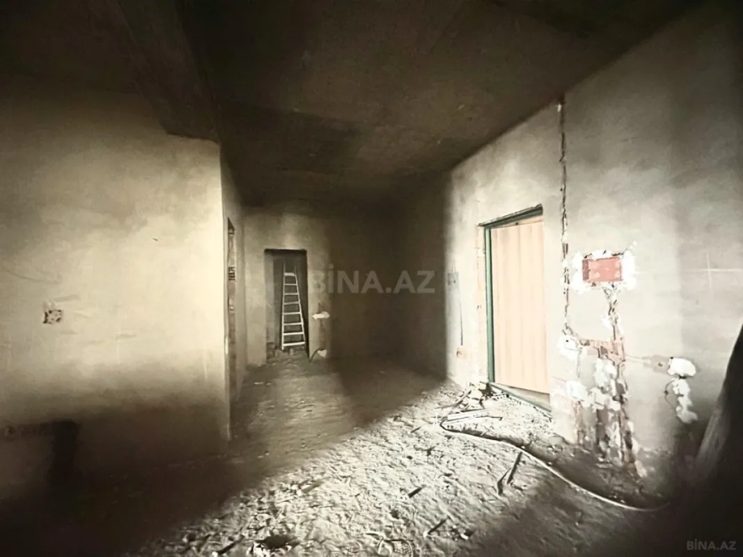 Satılır 3 otaqlı mənzil 162 m²