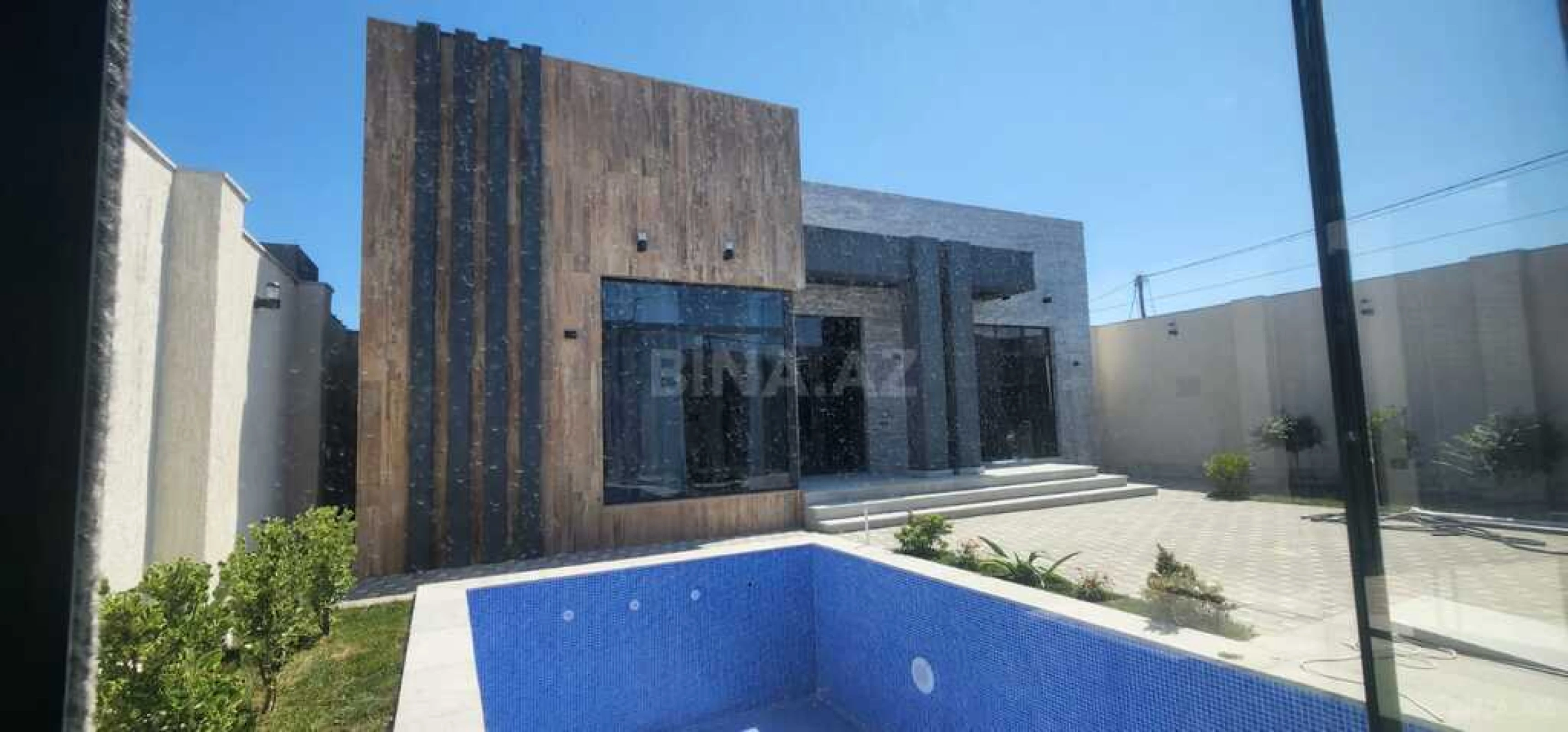 Satılır 4 otaqlı həyət evi 200 m²