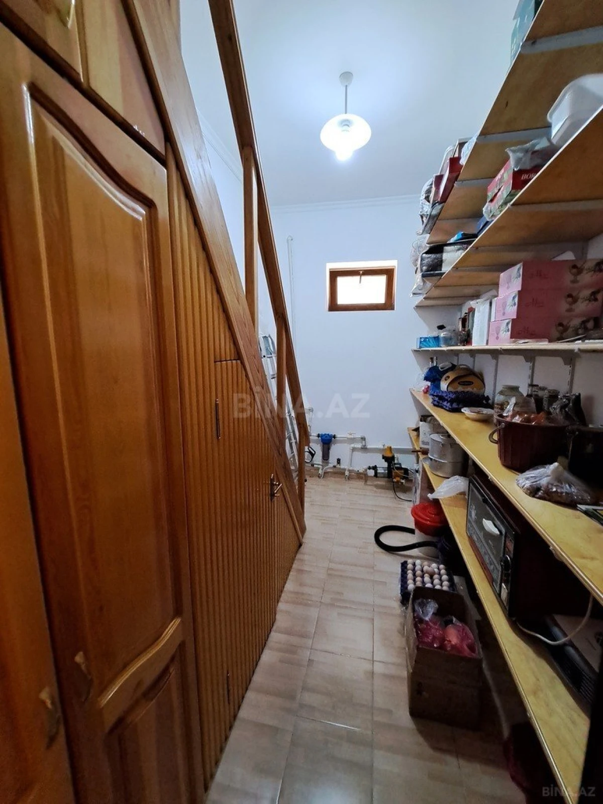 Satılır 5 otaqlı həyət evi 300 m²