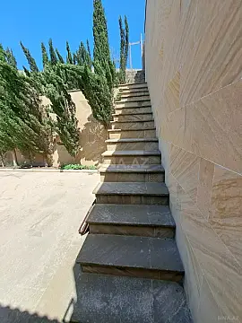 Satılır 5 otaqlı həyət evi 300 m²